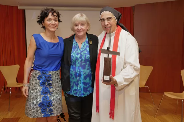 Sor Lucía Caram, Teresa Baltà, Mireia Siles